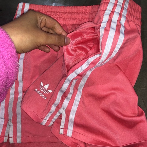 ADDIDAS 3 STRIPE CORAL SHORTS W POCKETS - Picture 4 of 5